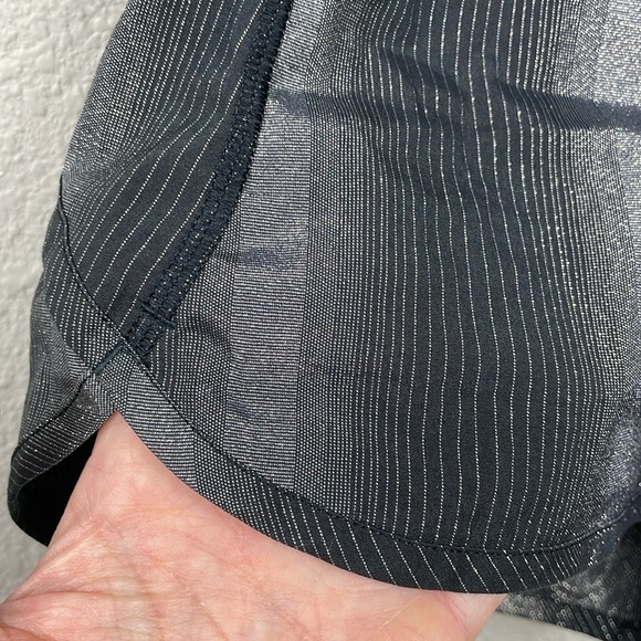 Lululemon Run Speed Short 2 way Stretch Sparkle Swift Black Gunmetal Metallic 8 - Picture 4 of 11